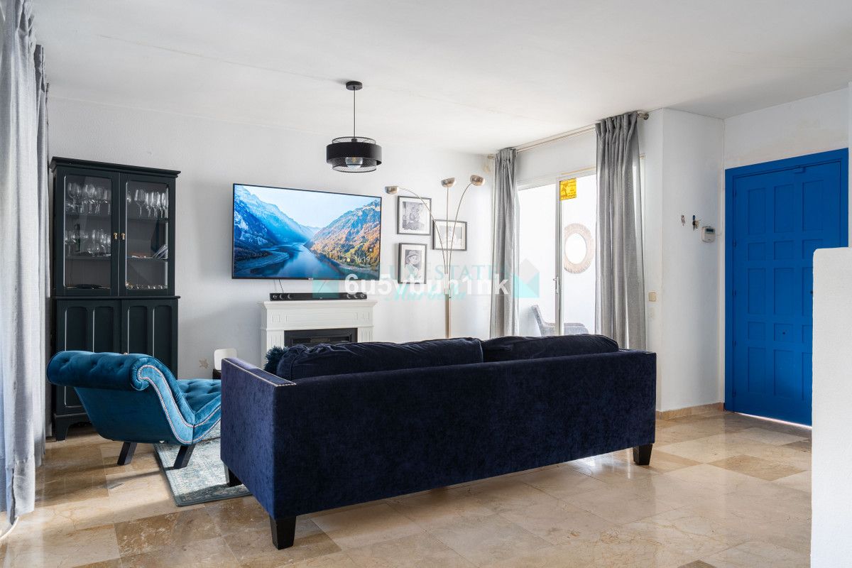 Town House for sale in Nueva Andalucia