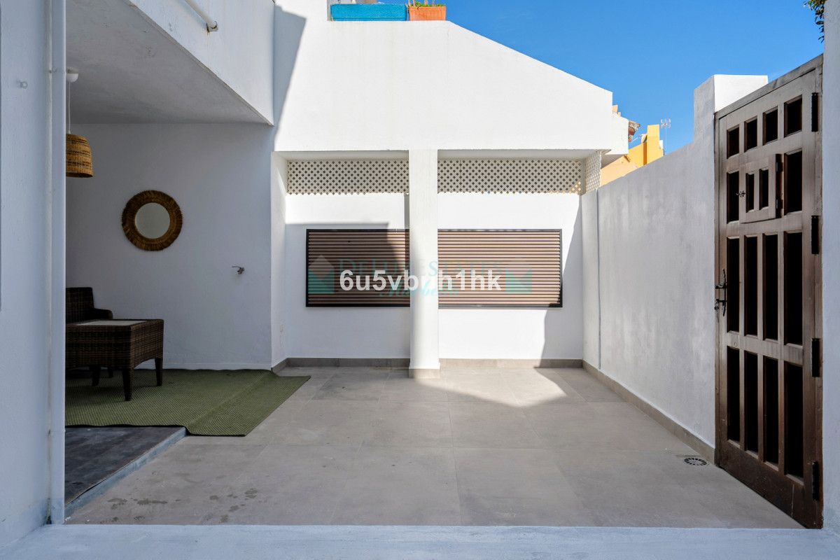 Town House for sale in Nueva Andalucia