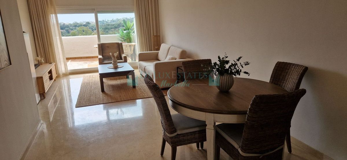 Penthouse for sale in Elviria, Marbella East