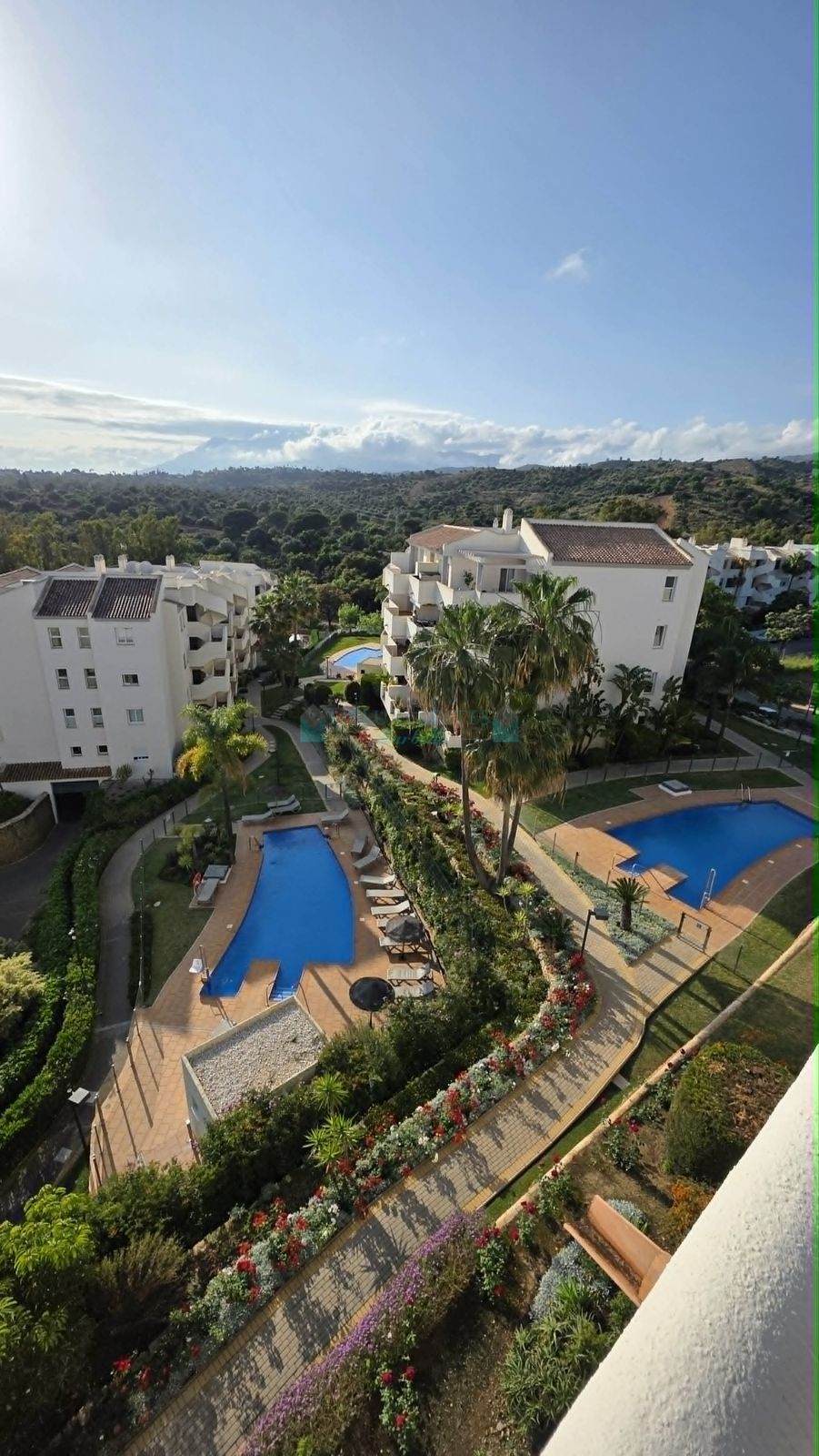 Penthouse for sale in Elviria, Marbella East