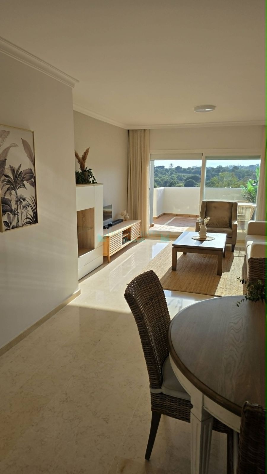 Penthouse for sale in Elviria, Marbella East