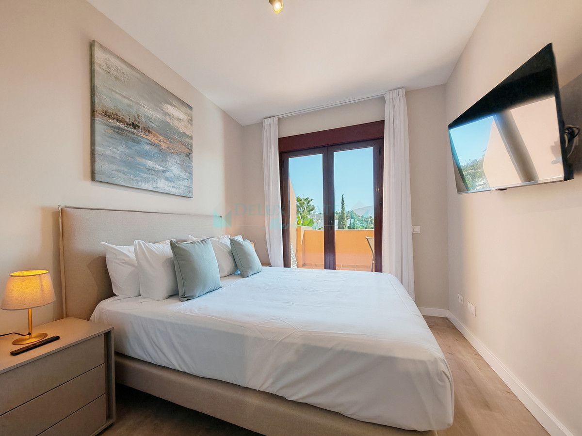 Apartment for sale in Benahavis