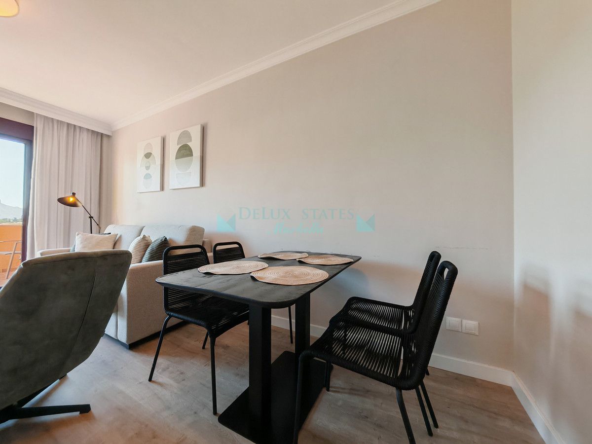 Apartment for sale in Benahavis