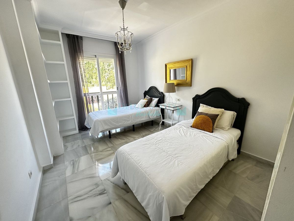 Apartment for sale in Nueva Andalucia