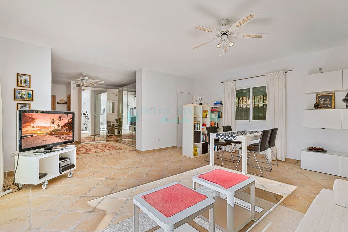 Villa en venta en Benahavis