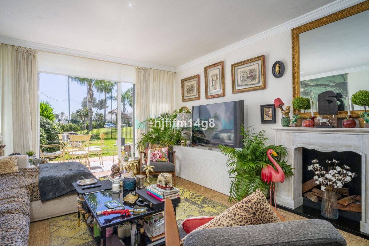 Ground Floor Apartment for sale in Nueva Andalucia