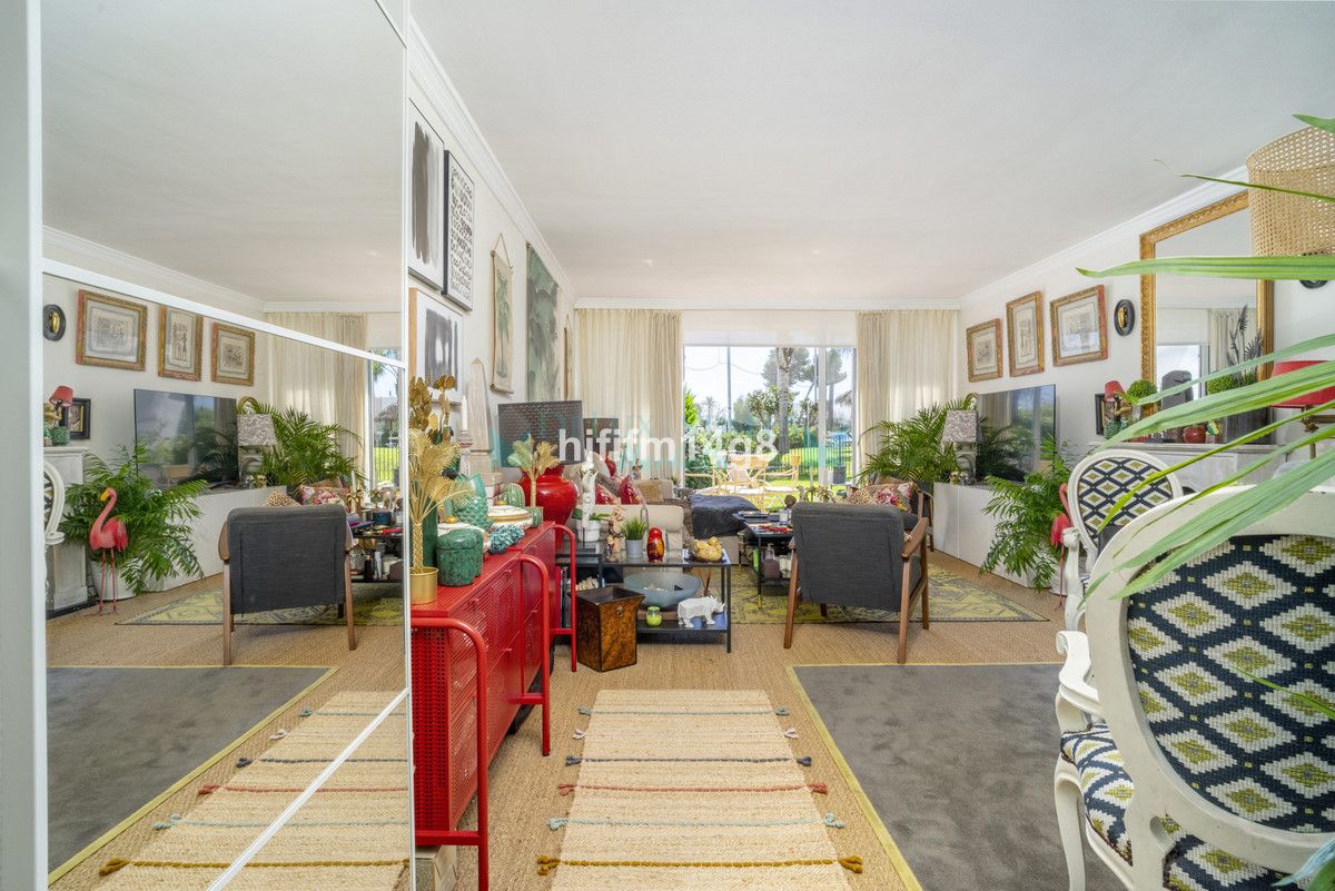 Ground Floor Apartment for sale in Nueva Andalucia