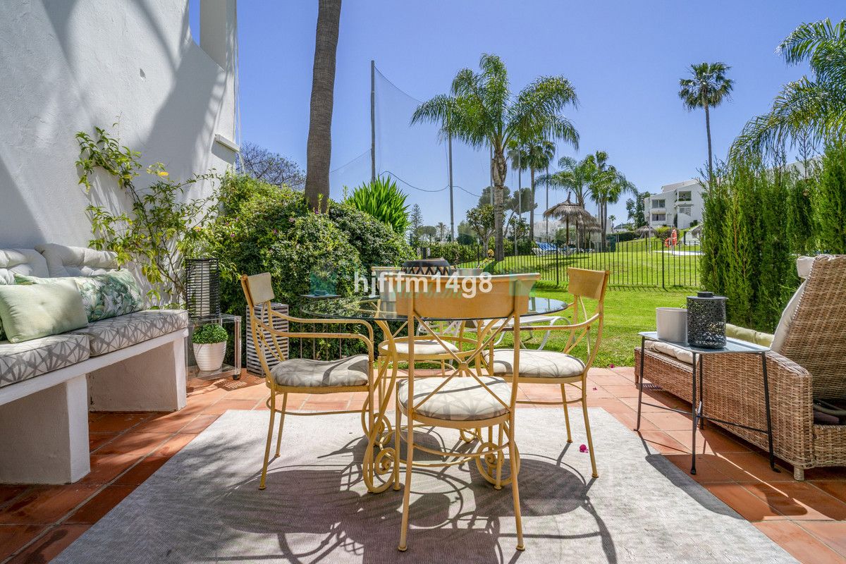 Ground Floor Apartment for sale in Nueva Andalucia