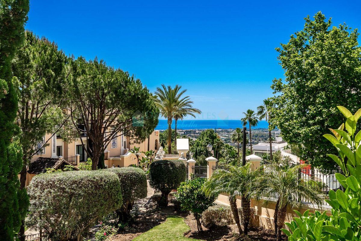 Ground Floor Apartment for sale in La Quinta, Benahavis
