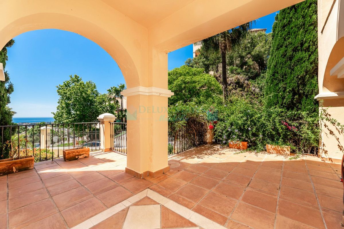 Ground Floor Apartment for sale in La Quinta, Benahavis