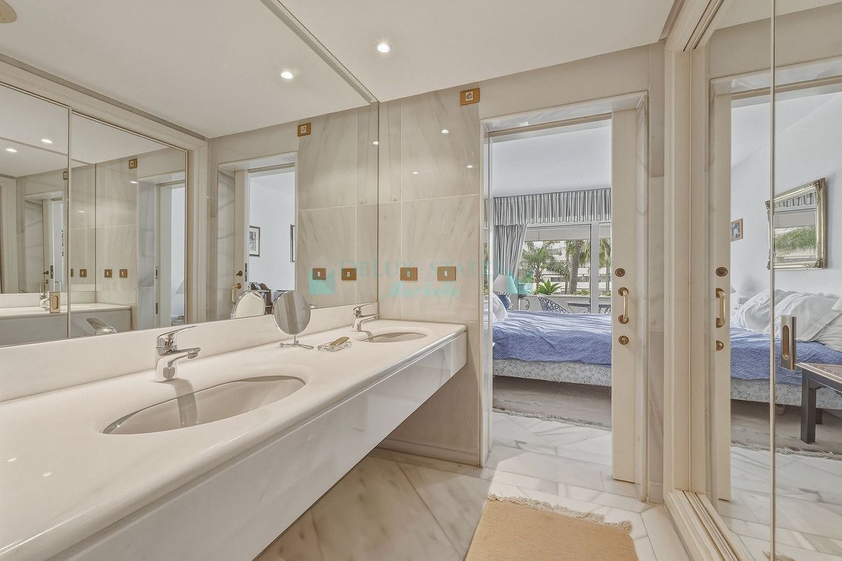 Apartment for sale in Marbella - Puerto Banus