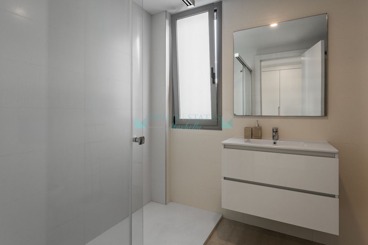 Apartamento en venta en Estepona