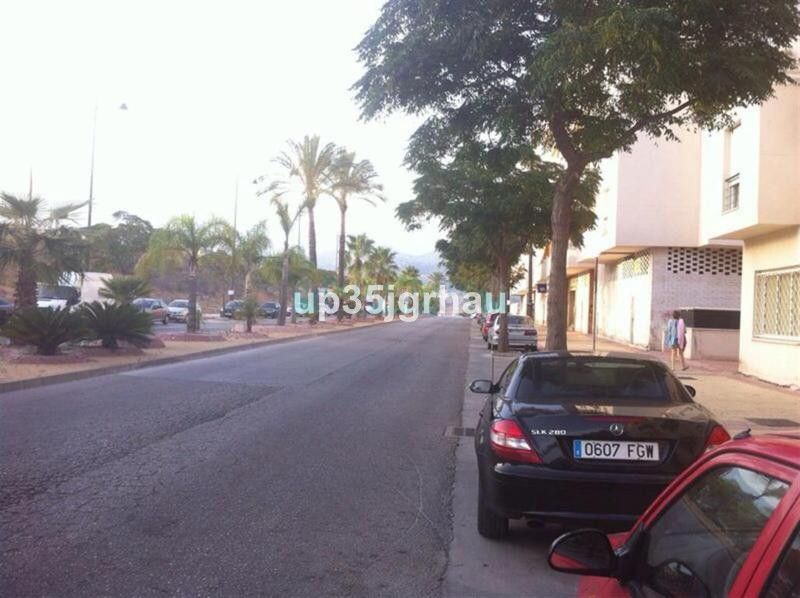 Shopping Centre for sale in Estepona