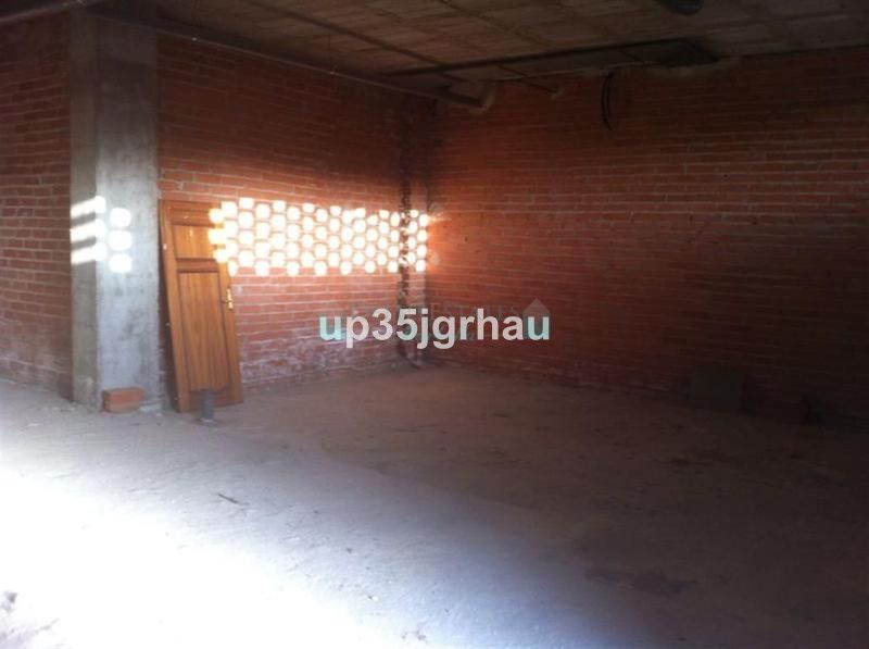 Shopping Centre for sale in Estepona