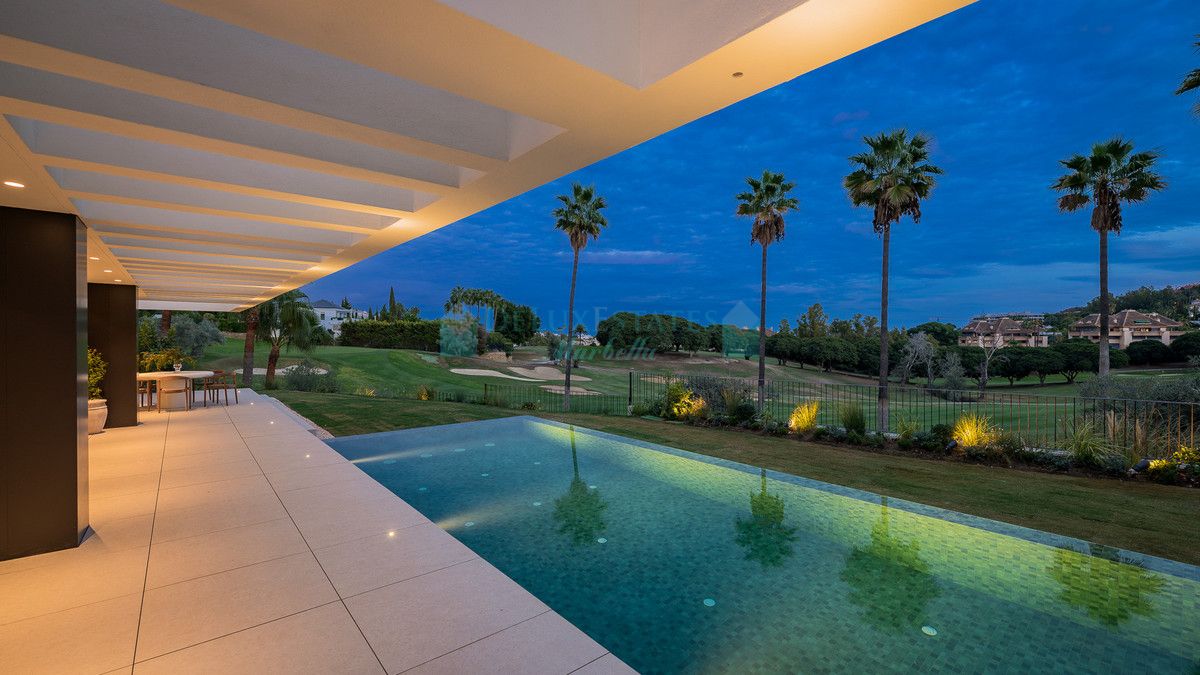 Villa en venta en Nueva Andalucia