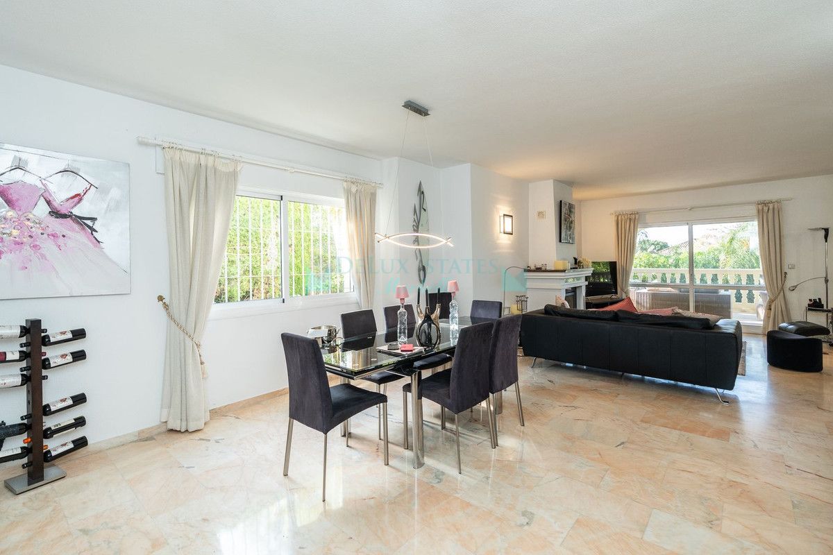 Villa en venta en Marbesa, Marbella Este