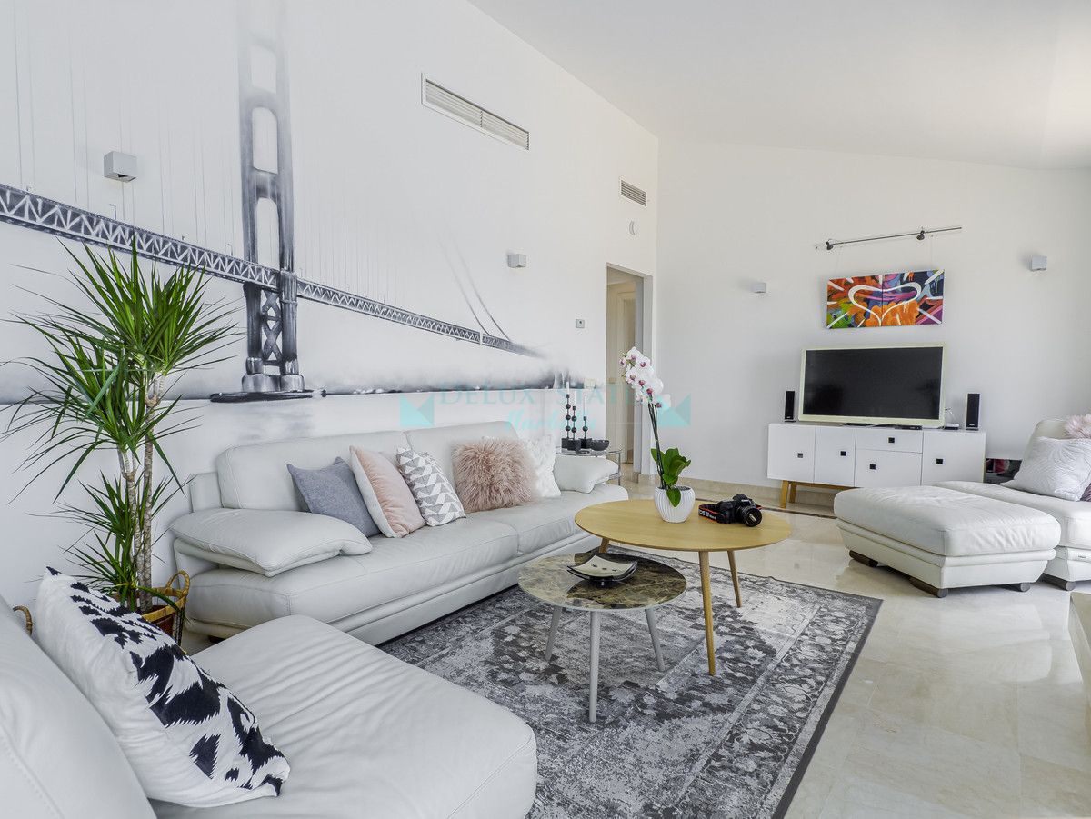 Penthouse for rent in Benahavis