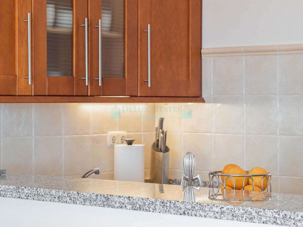 Penthouse for rent in Benahavis