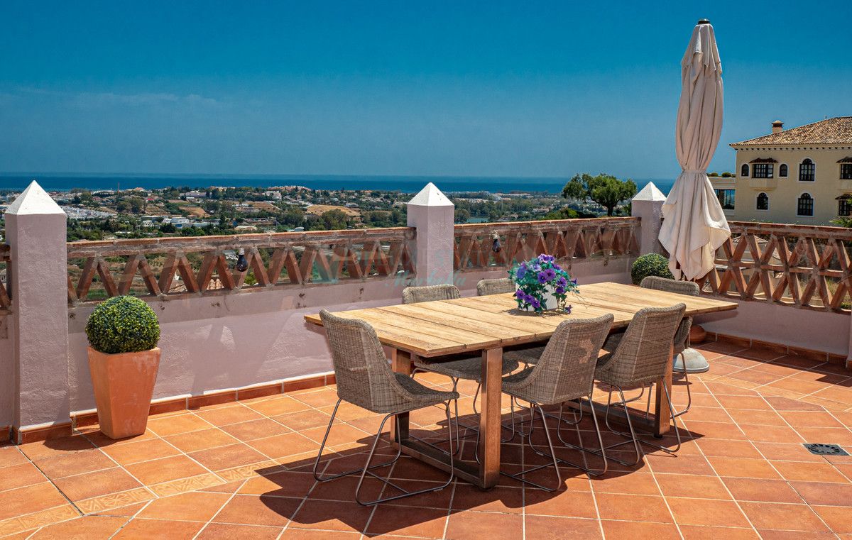 Penthouse for rent in Benahavis