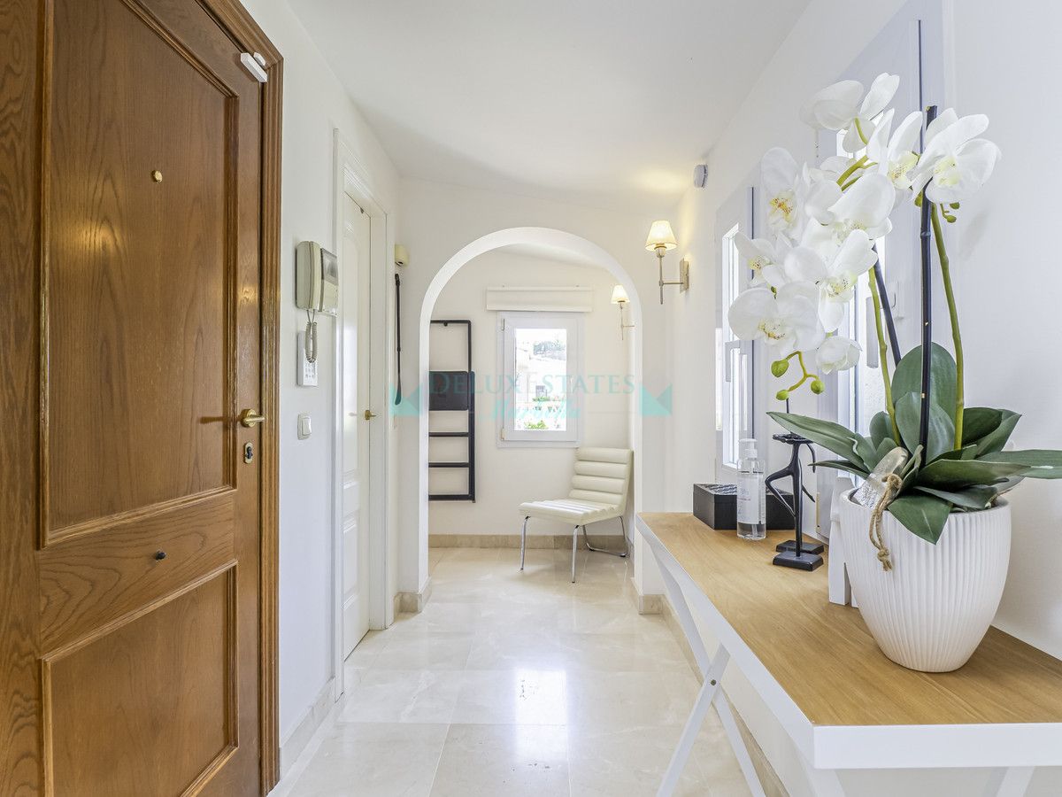 Penthouse for rent in Benahavis
