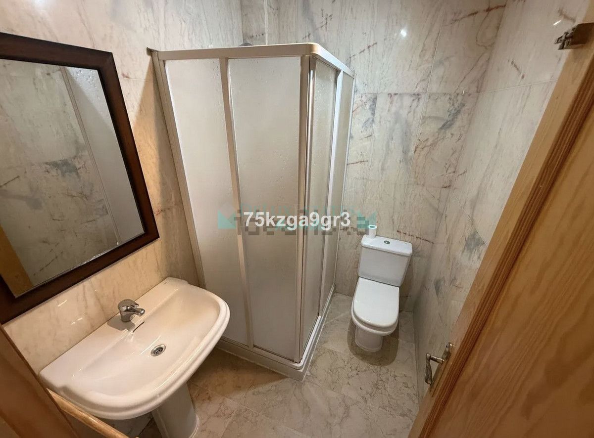 Town House for sale in Estepona