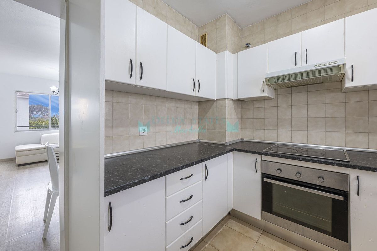 Penthouse for sale in Estepona