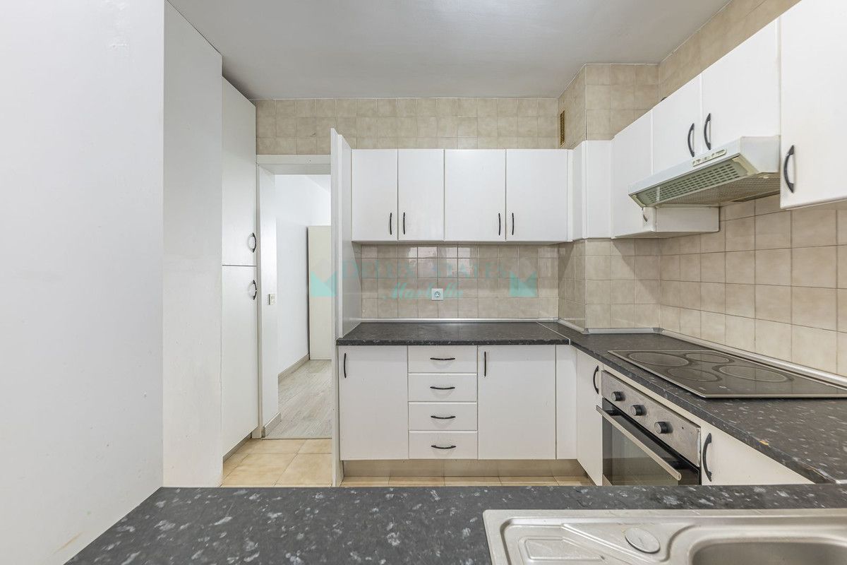 Penthouse for sale in Estepona