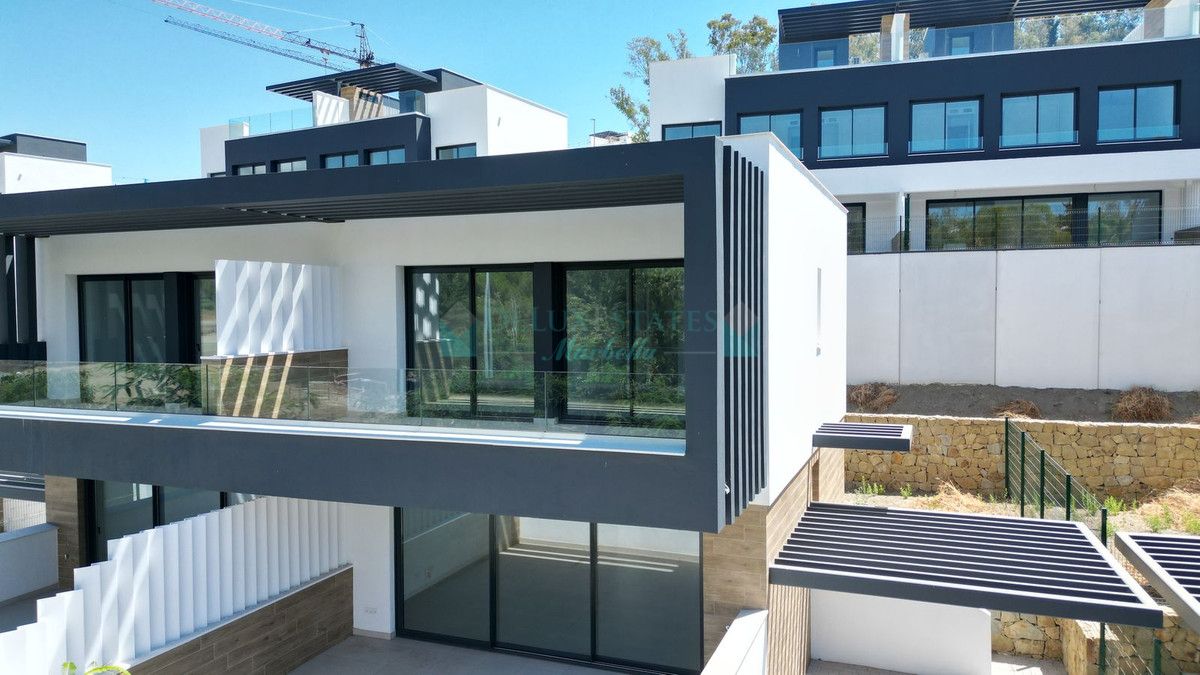 Semi Detached Villa for sale in Estepona