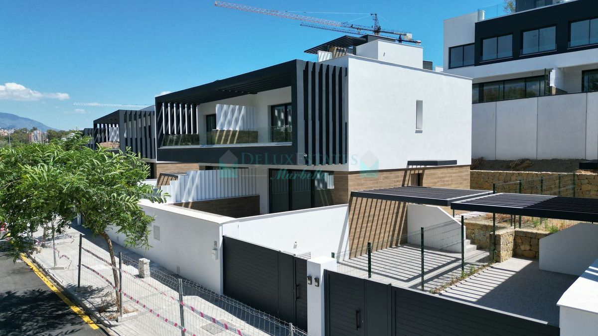 Semi Detached Villa for sale in Estepona