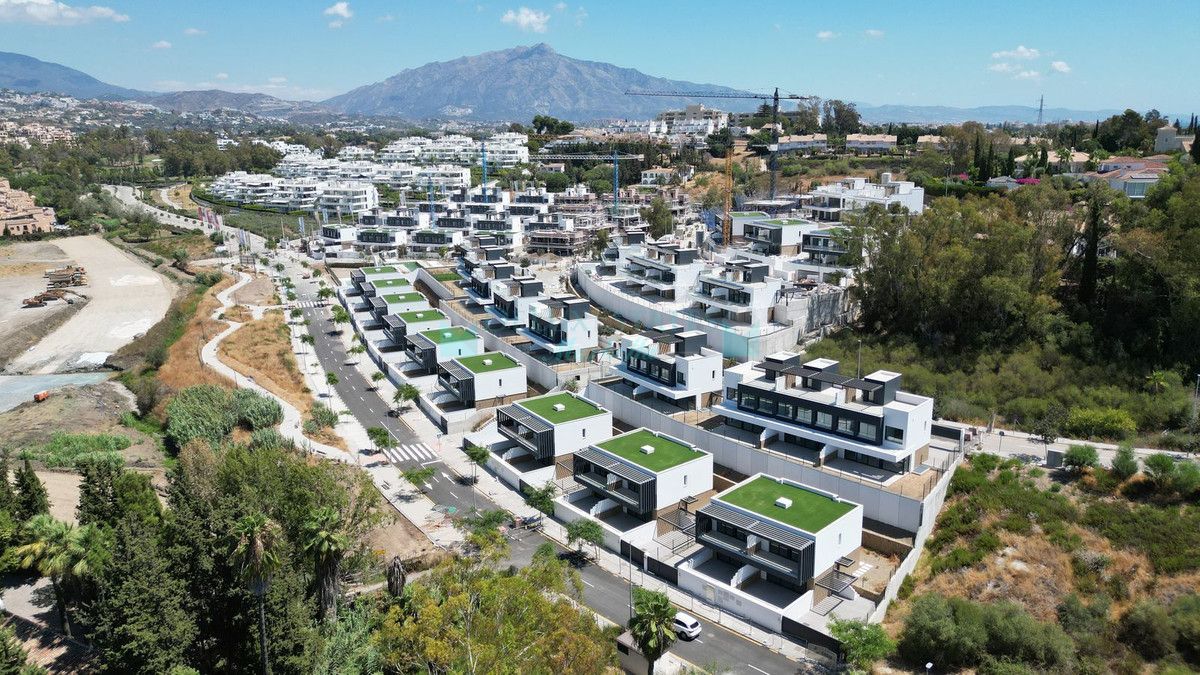 Semi Detached Villa for sale in Estepona