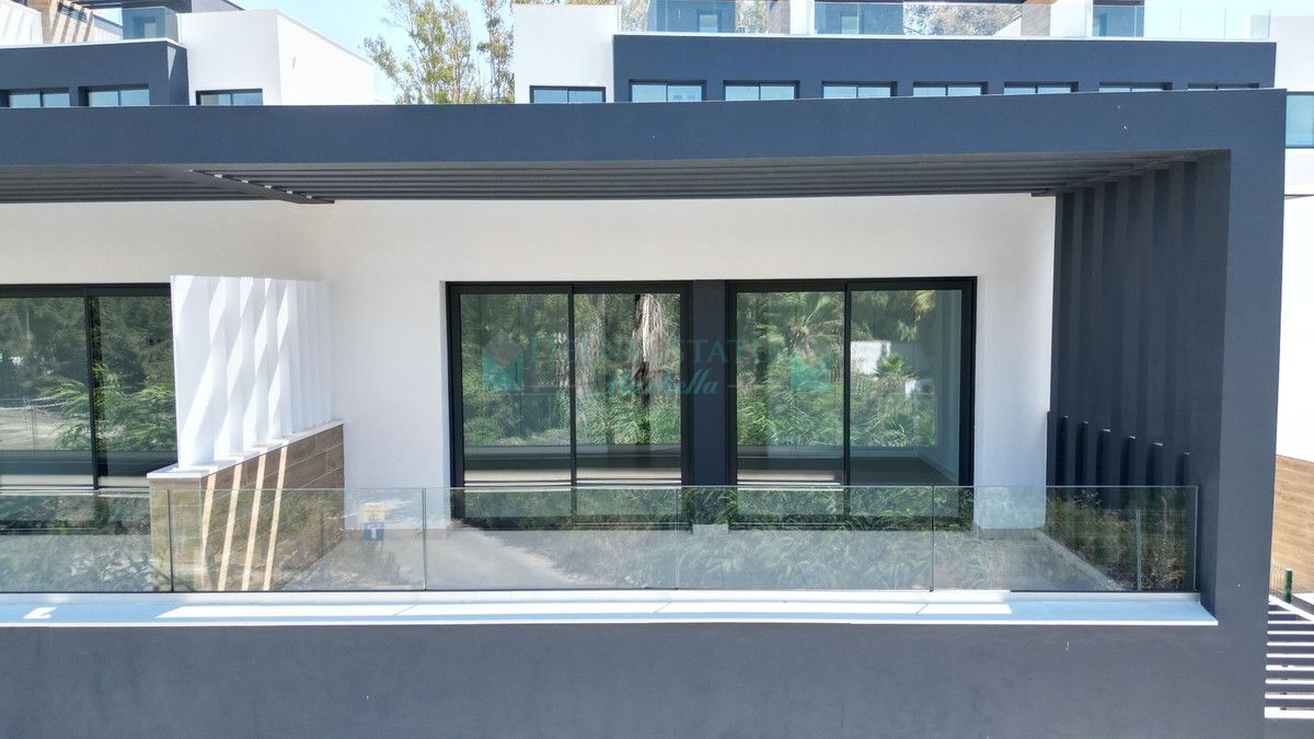 Semi Detached Villa for sale in Estepona