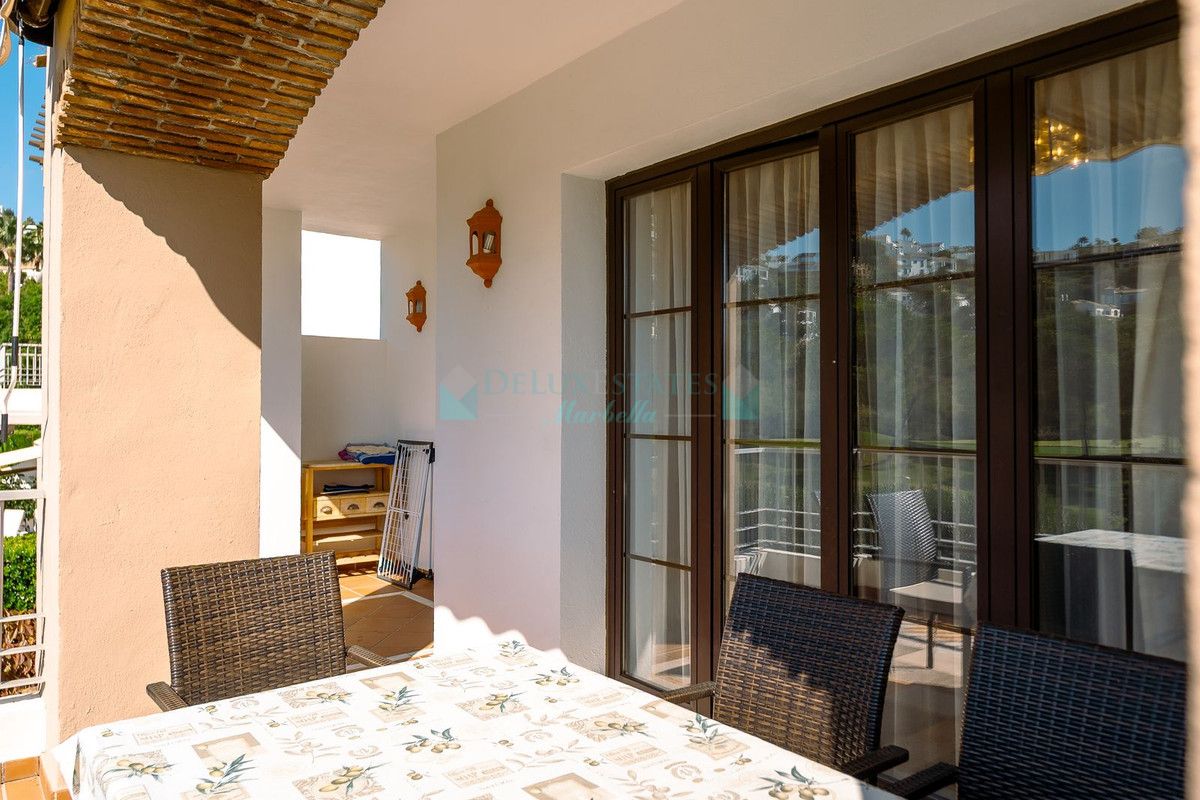 Apartment for sale in Los Arqueros, Benahavis
