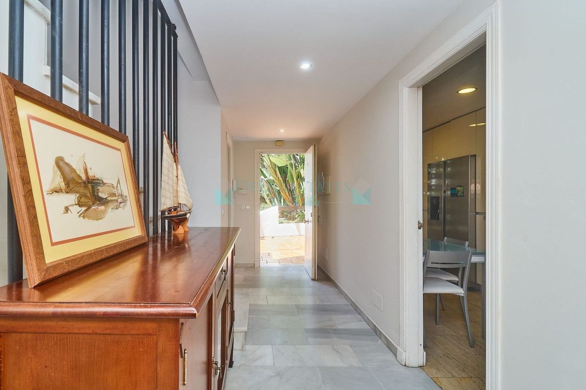 Town House for rent in Marbella Golden Mile