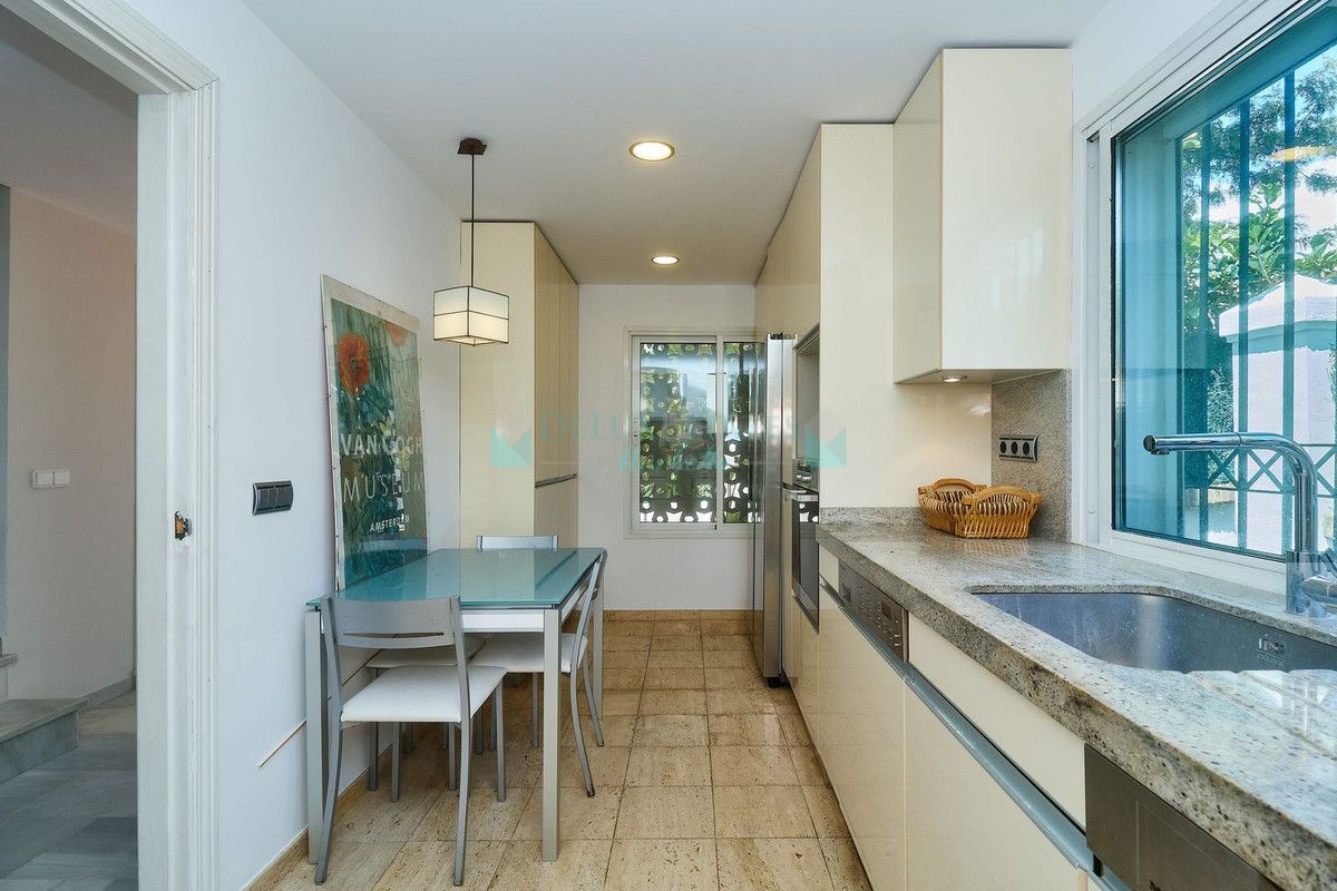 Town House for rent in Marbella Golden Mile