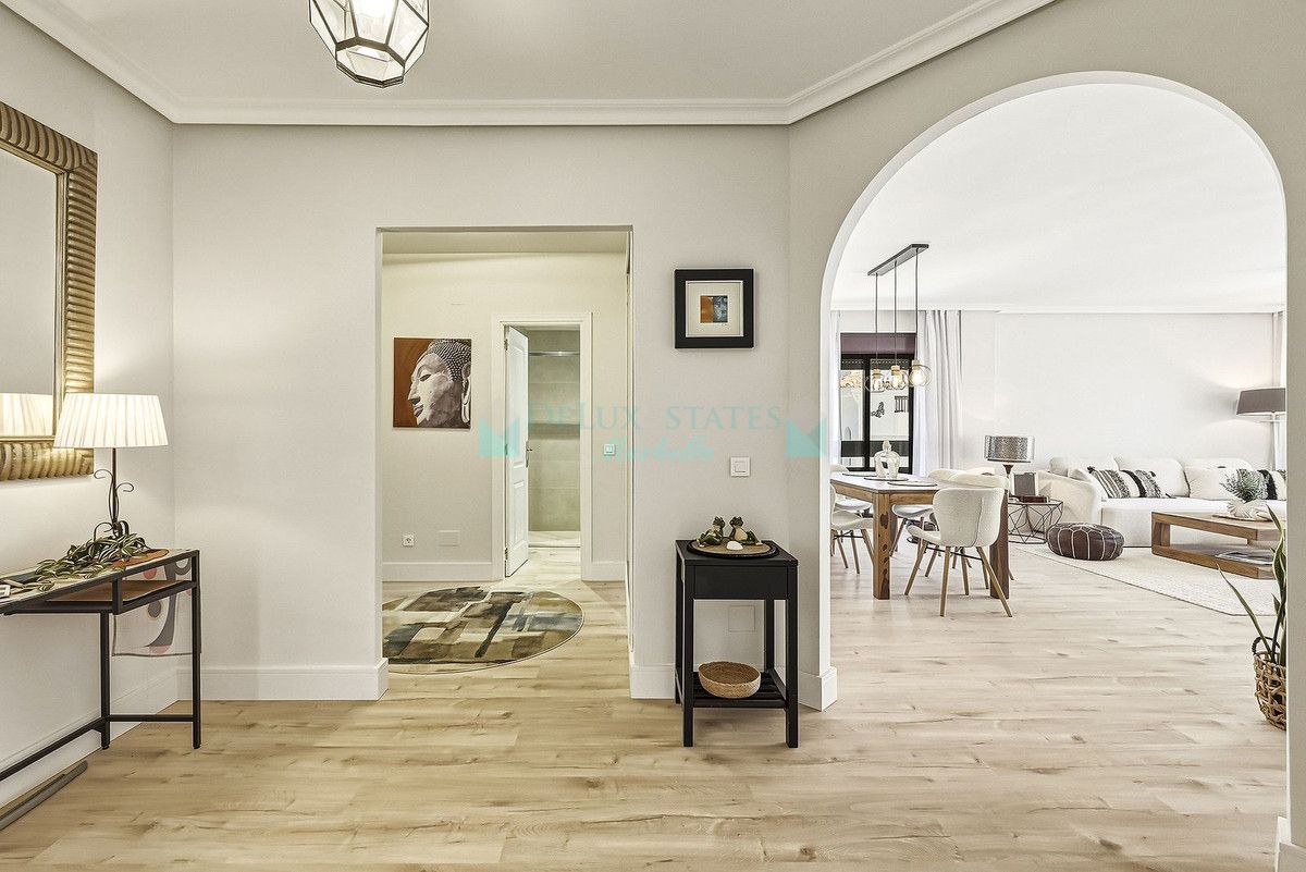 Apartamento en venta en Nueva Andalucia