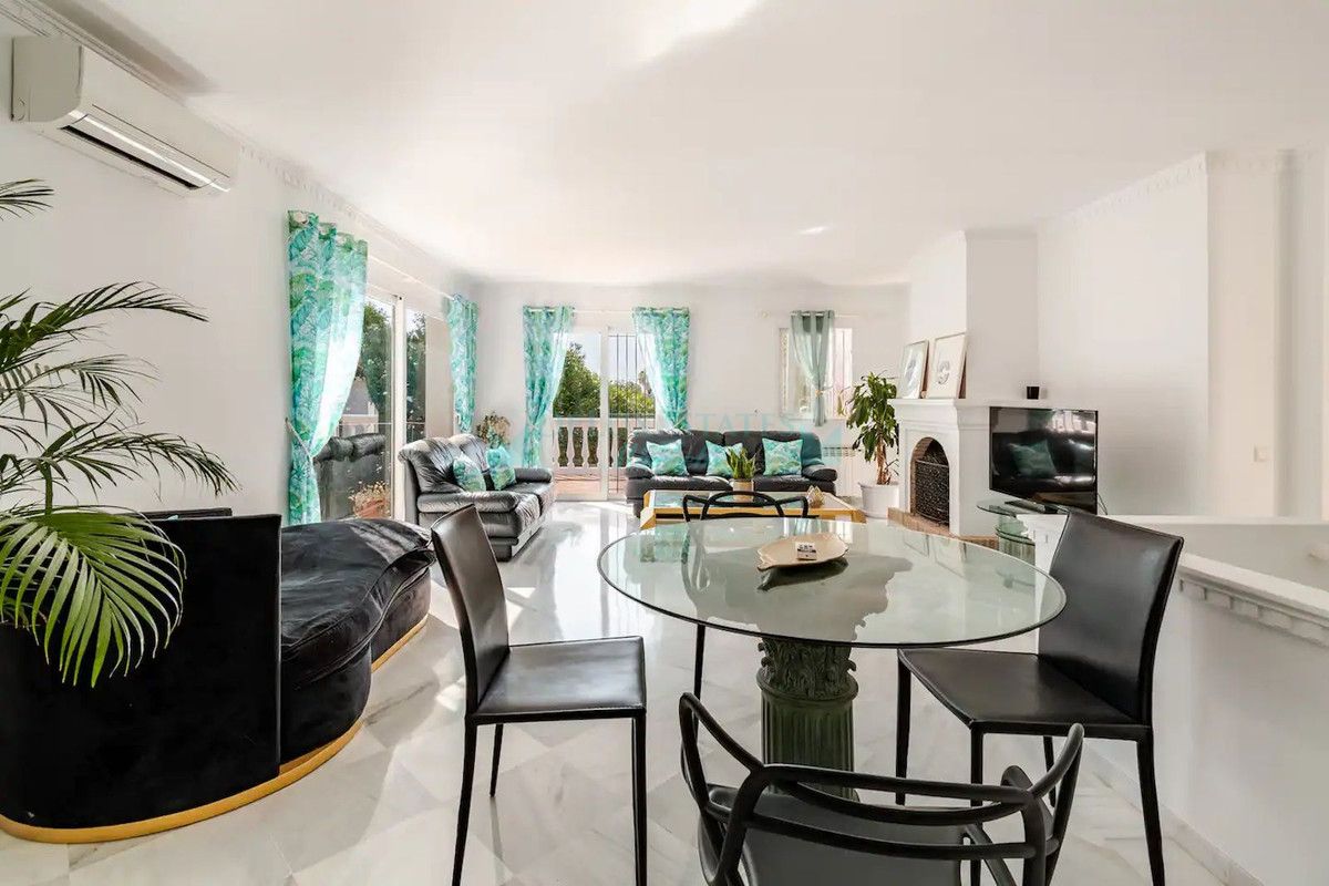 Villa for sale in Nagüeles, Marbella Golden Mile