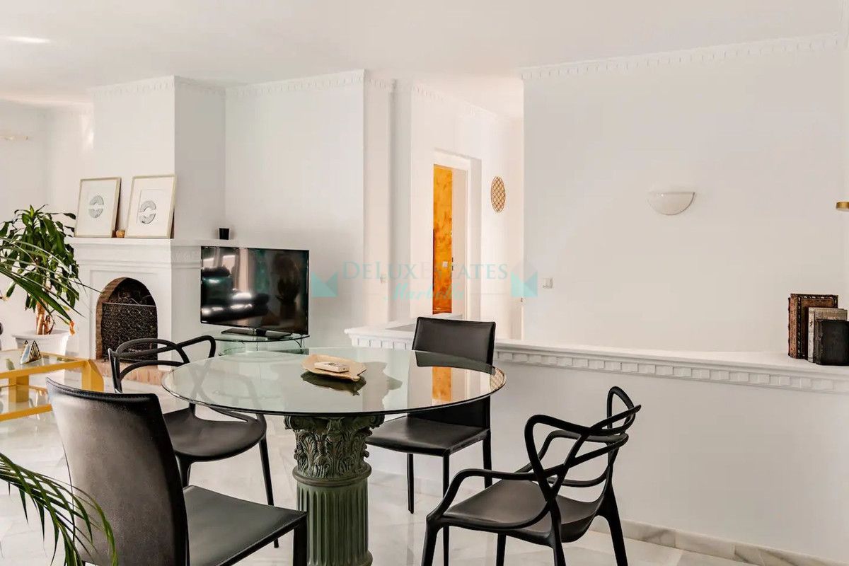 Villa for sale in Nagüeles, Marbella Golden Mile