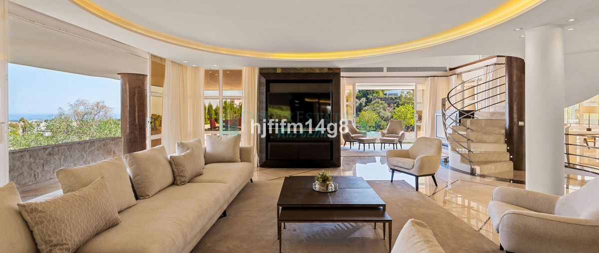 Villa for sale in La Quinta, Benahavis