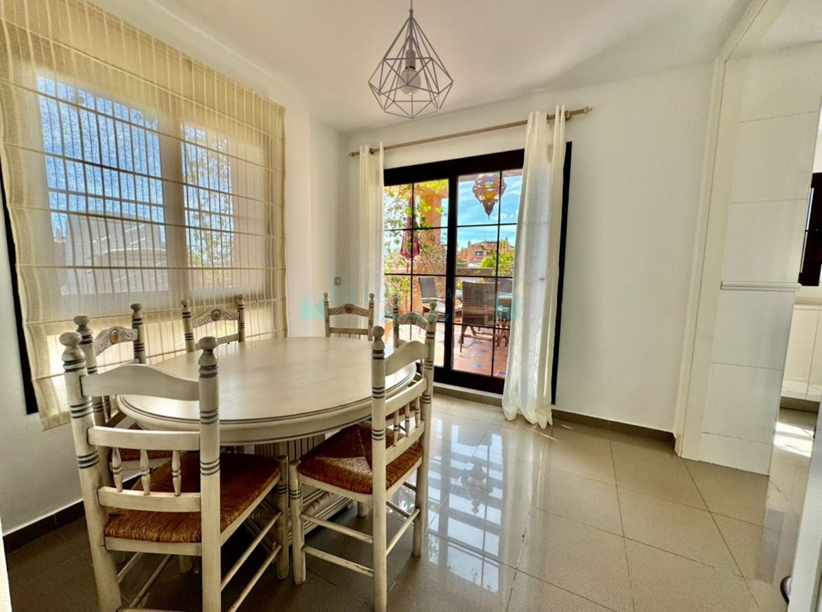 Penthouse for rent in New Golden Mile, Estepona