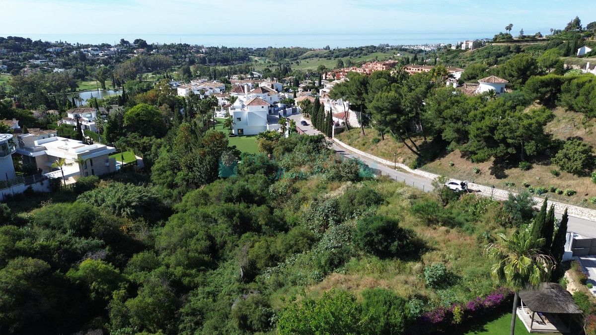 Residential Plot for sale in El Paraiso, Estepona
