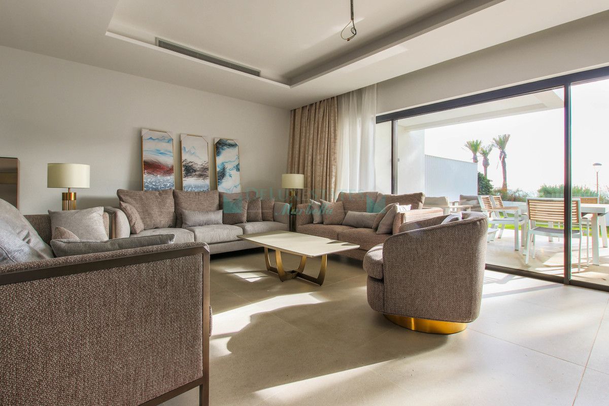 Town House for sale in Estepona