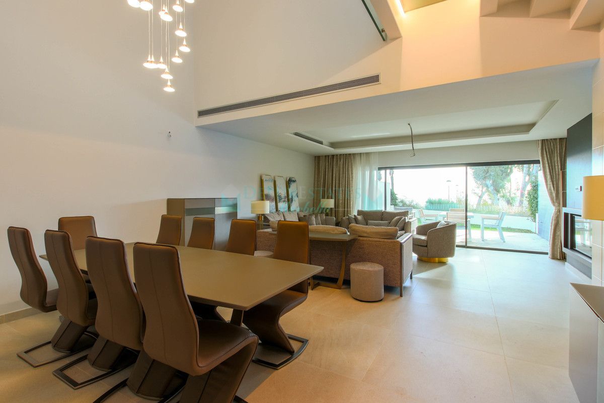 Town House for sale in Estepona