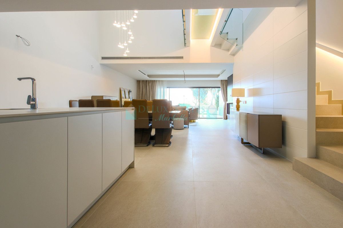 Town House for sale in Estepona