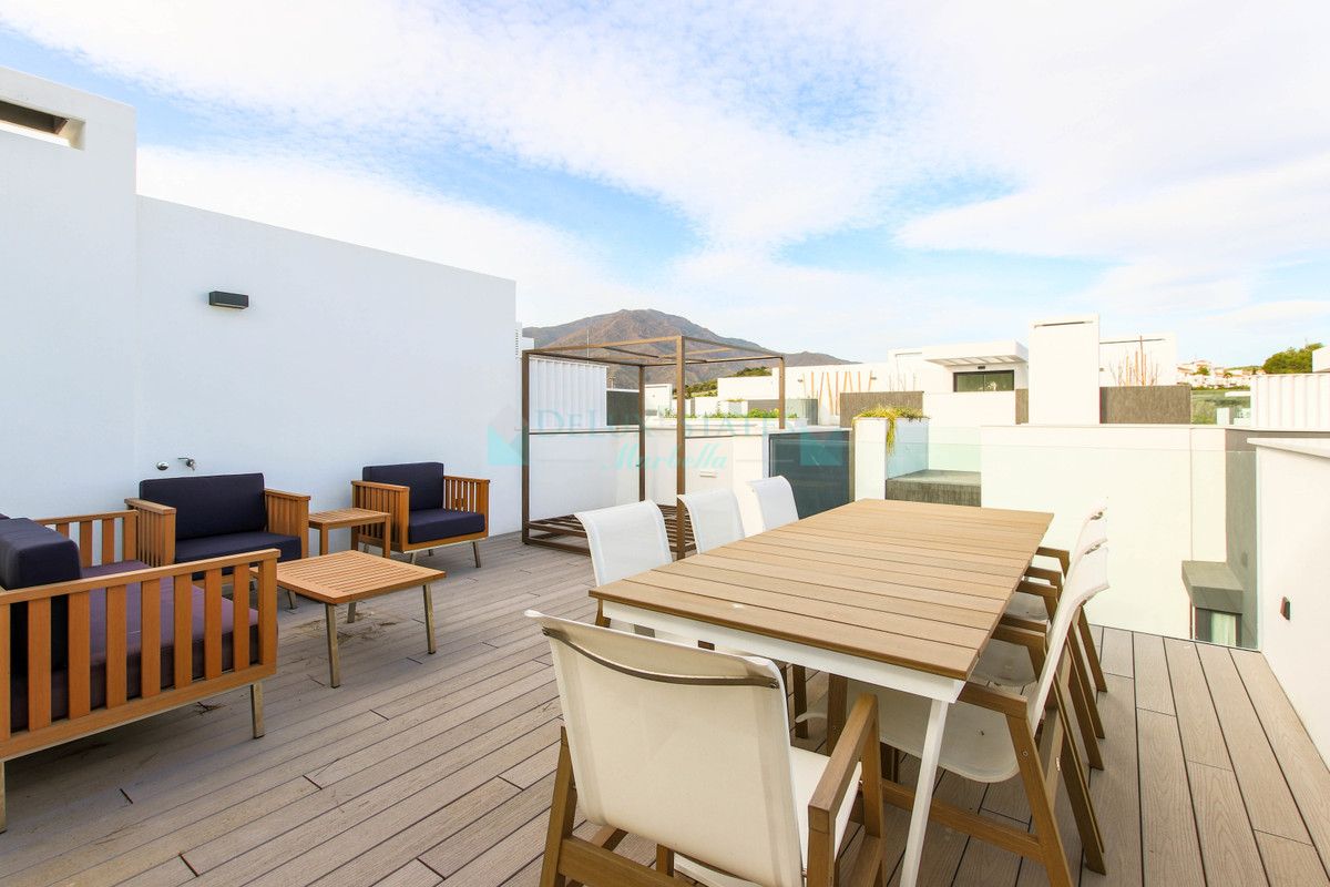 Town House for sale in Estepona
