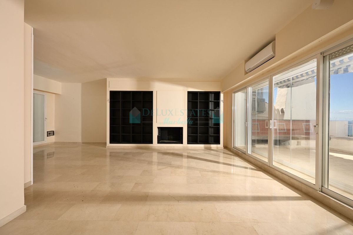 Apartamento en venta en Rio Real, Marbella Este