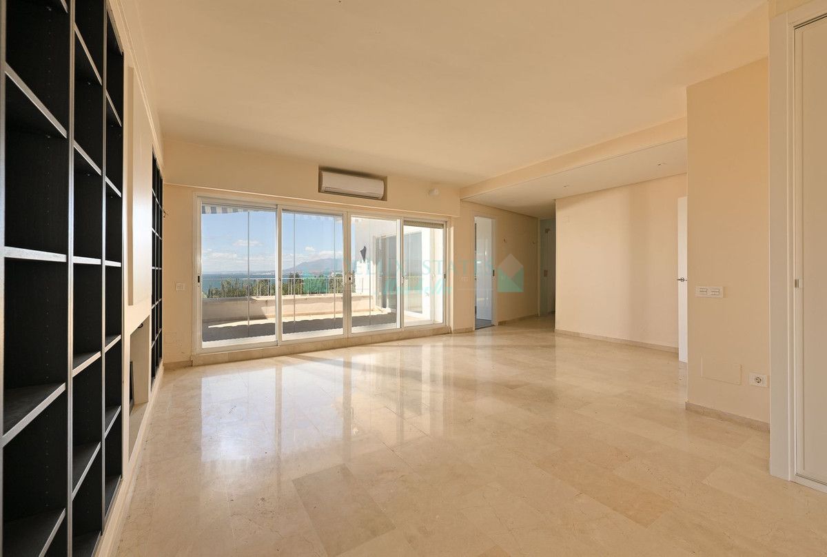 Apartamento en venta en Rio Real, Marbella Este