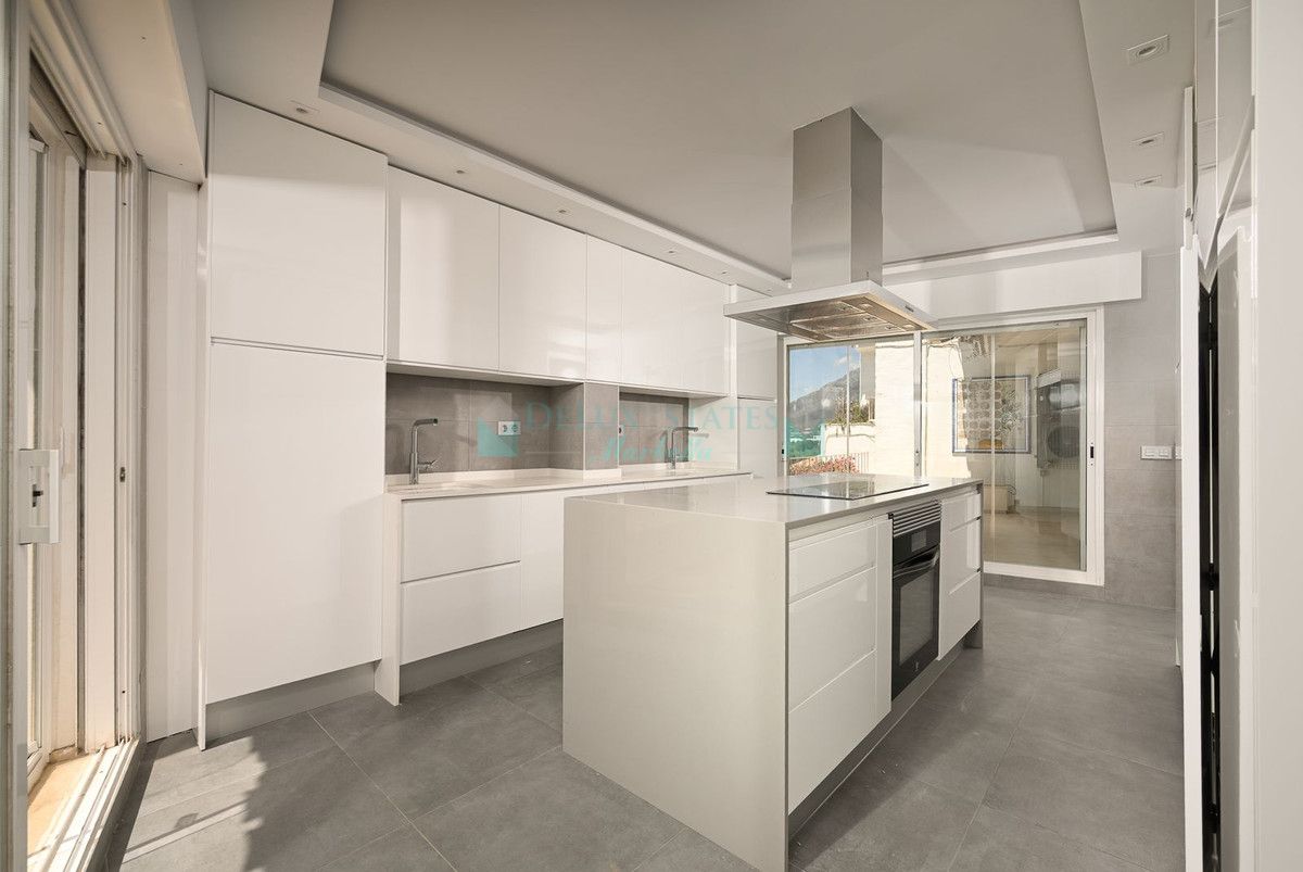 Apartamento en venta en Rio Real, Marbella Este