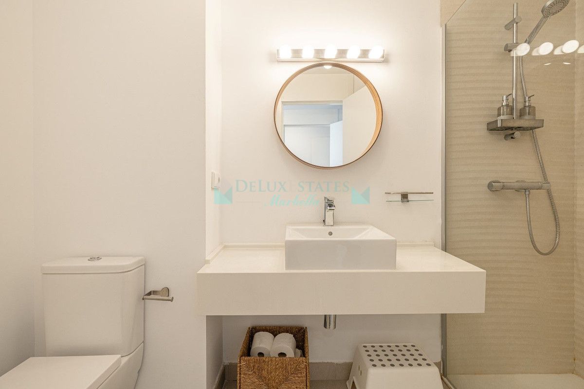 Ground Floor Apartment for sale in Estepona