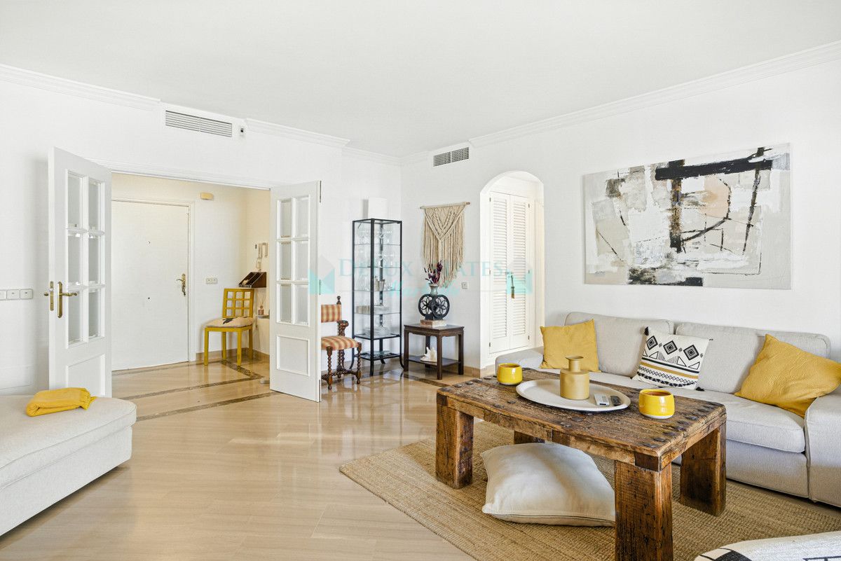 Apartment for sale in Elviria, Marbella East