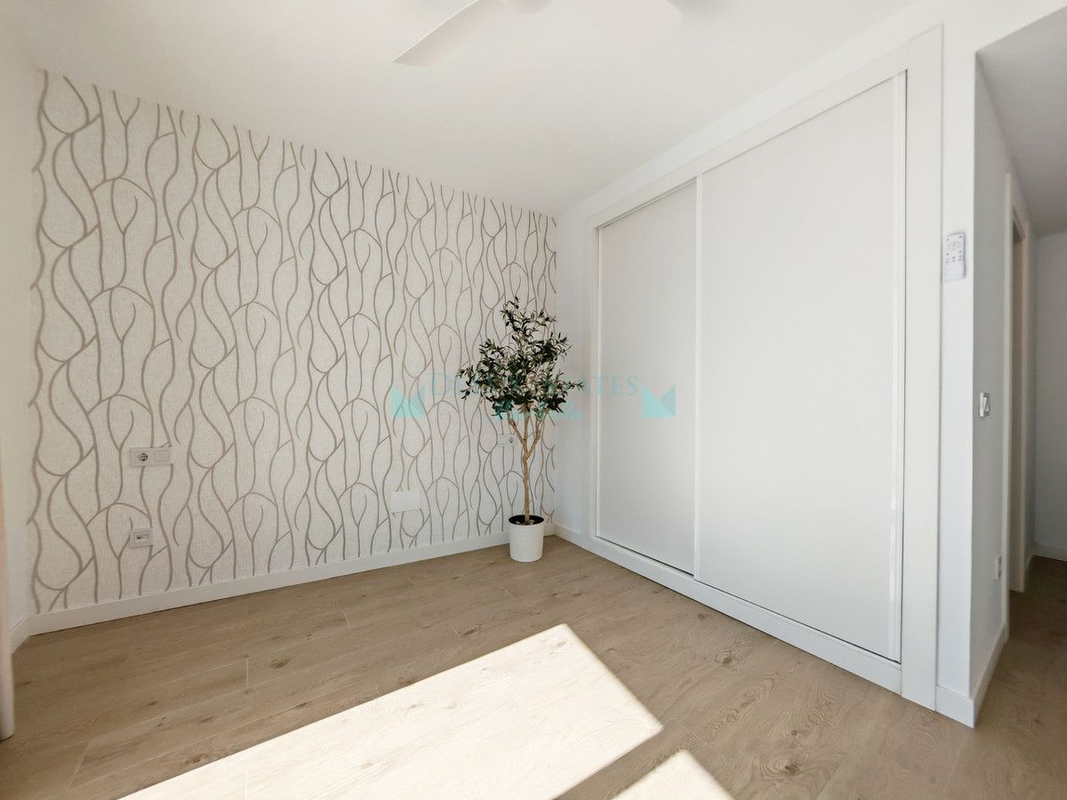 Apartamento en venta en Estepona